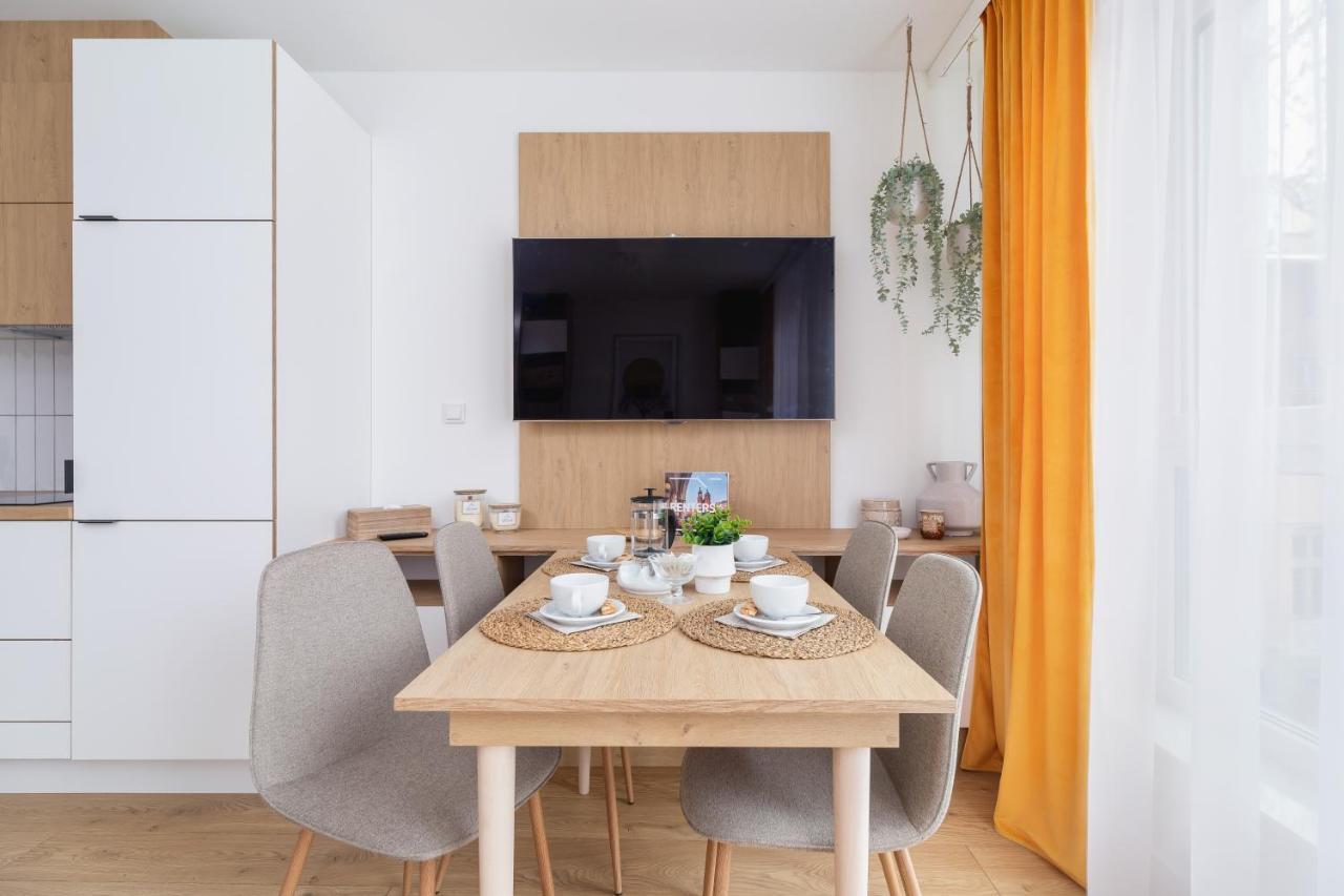 Studio With Ac Czarnowiejska By Renters