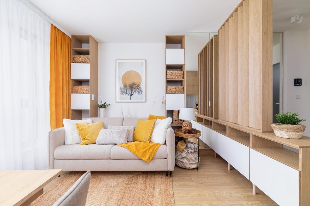 Apartment Studio With Ac Czarnowiejska By Renters
