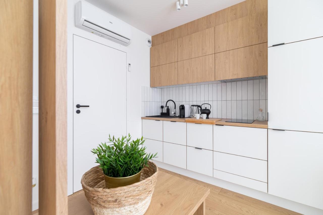 Studio With Ac Czarnowiejska By Renters * Krakow