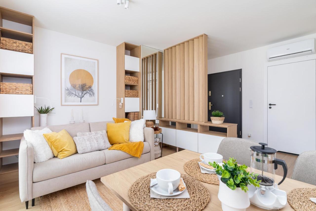Apartment Studio With Ac Czarnowiejska By Renters *