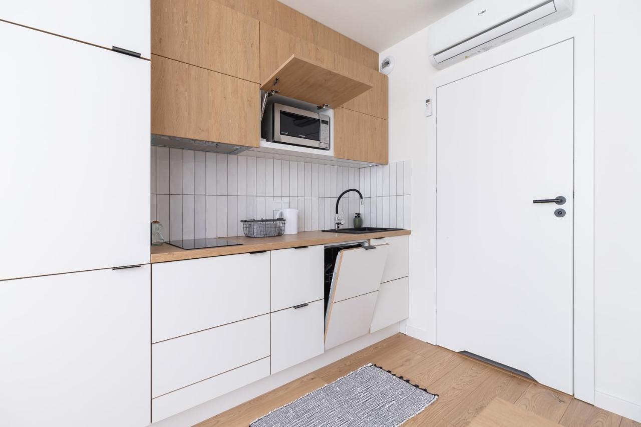 Studio With Ac Czarnowiejska By Renters * Krakow
