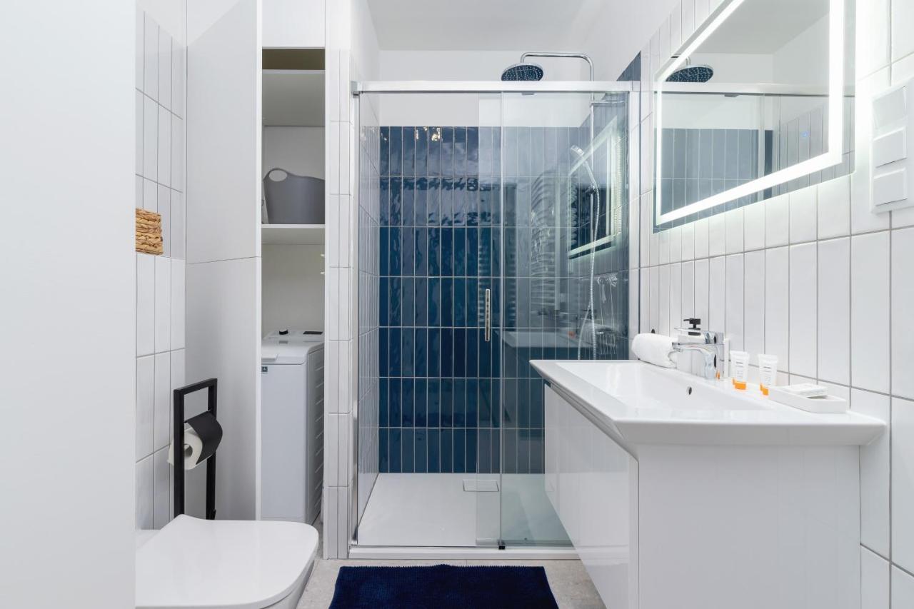 Studio With Ac Czarnowiejska By Renters *
