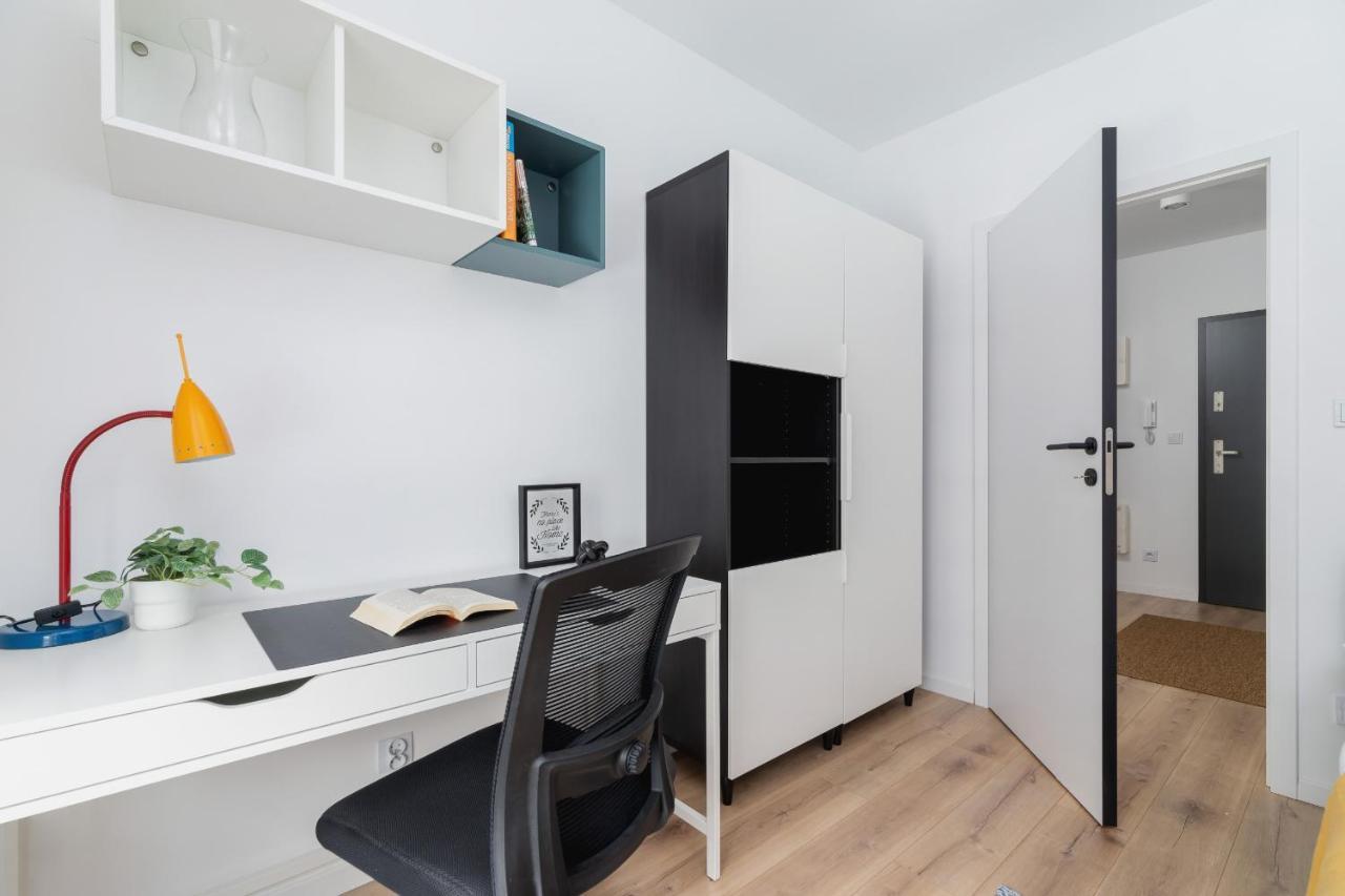 Tauron Arena Premium With Underground & Outdoor Parking By Renters Prestige Appartement *