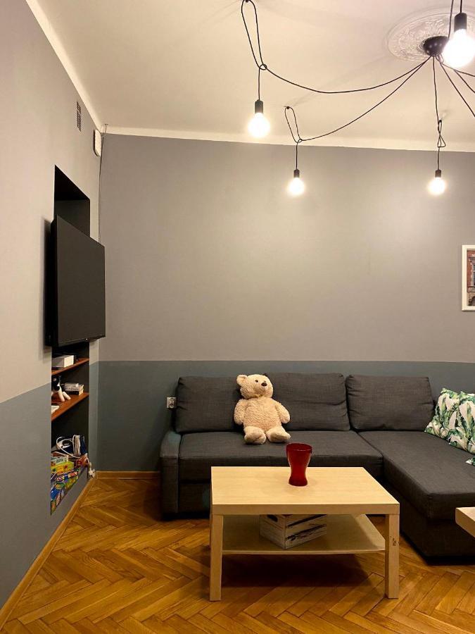 Apartment Lares And Penates *