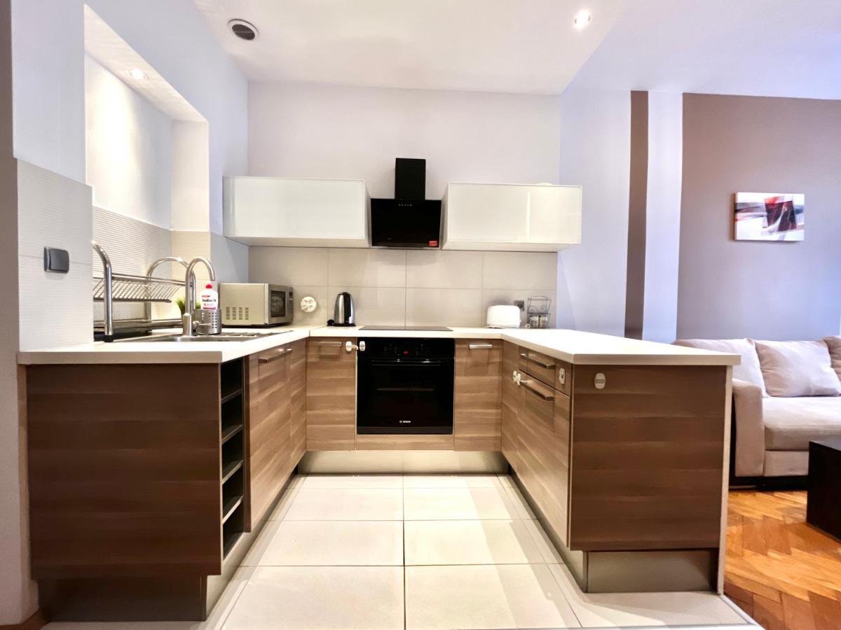 Charming Spacious Apartamento
