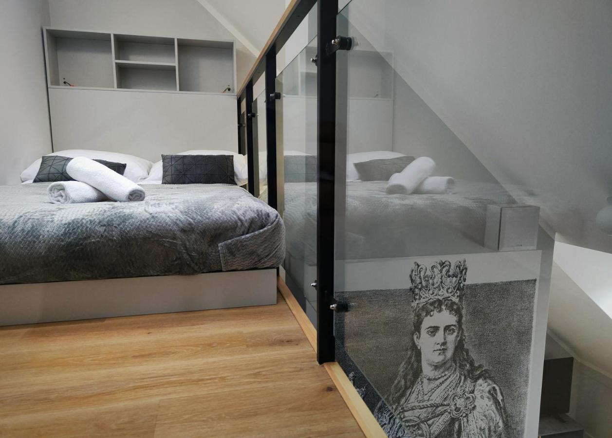 Hugo Vip Apartment *