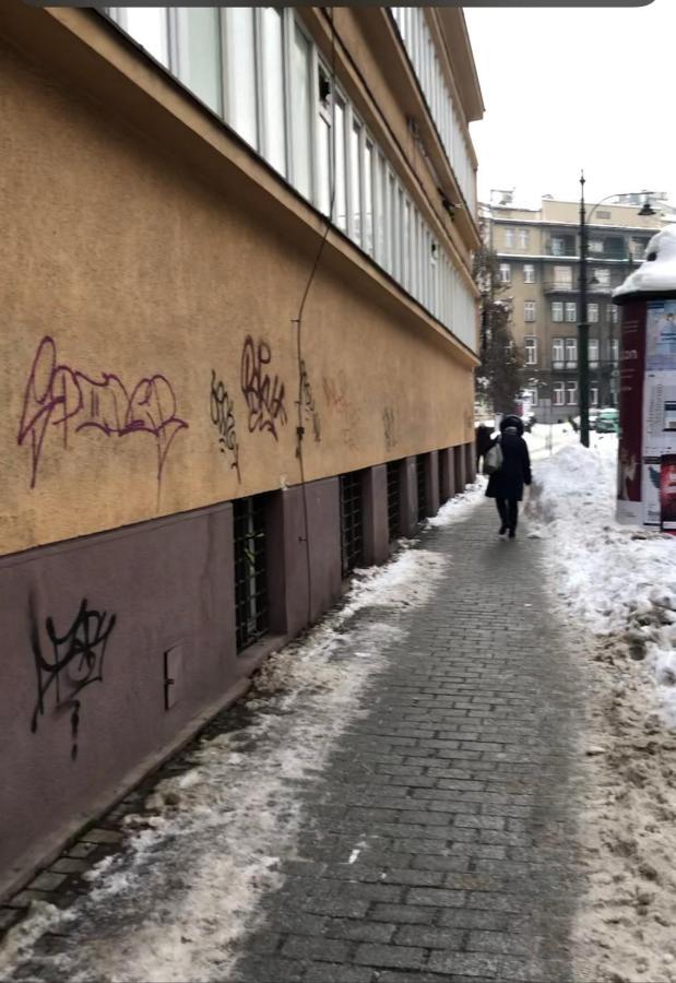 Apartament B *