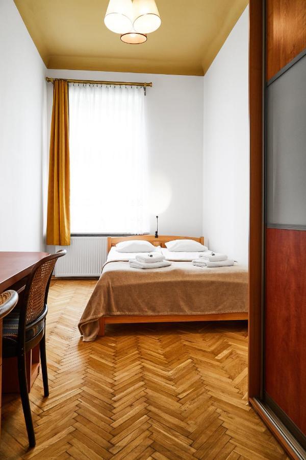 Location Topolowa Street Apartment