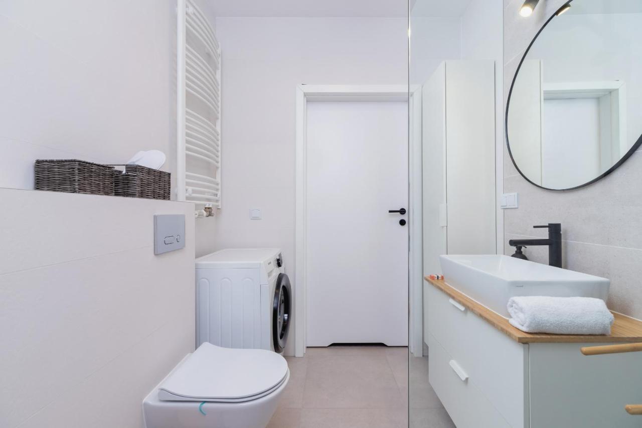 Tauron Arena Premium With Underground & Outdoor Parking By Renters Prestige Apartament Kraków