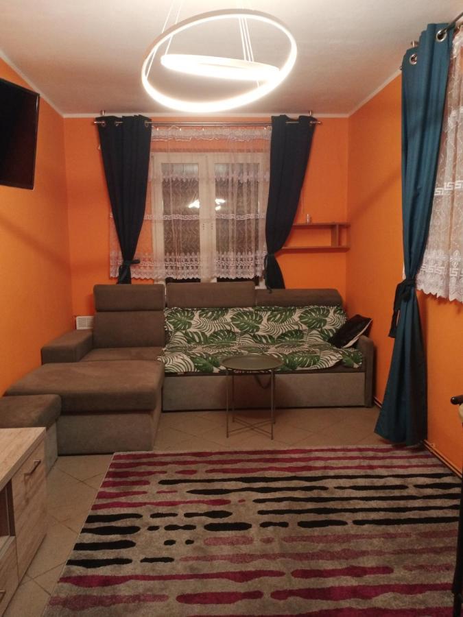 Uroczy Apartament *