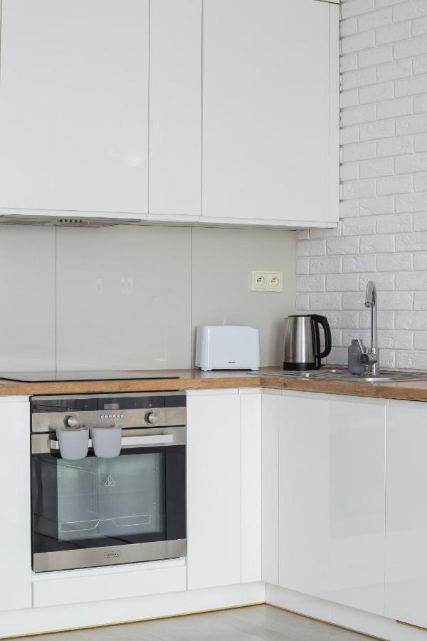 Dobrego Pasterza With Balcony Cracow By Renters Appartement *