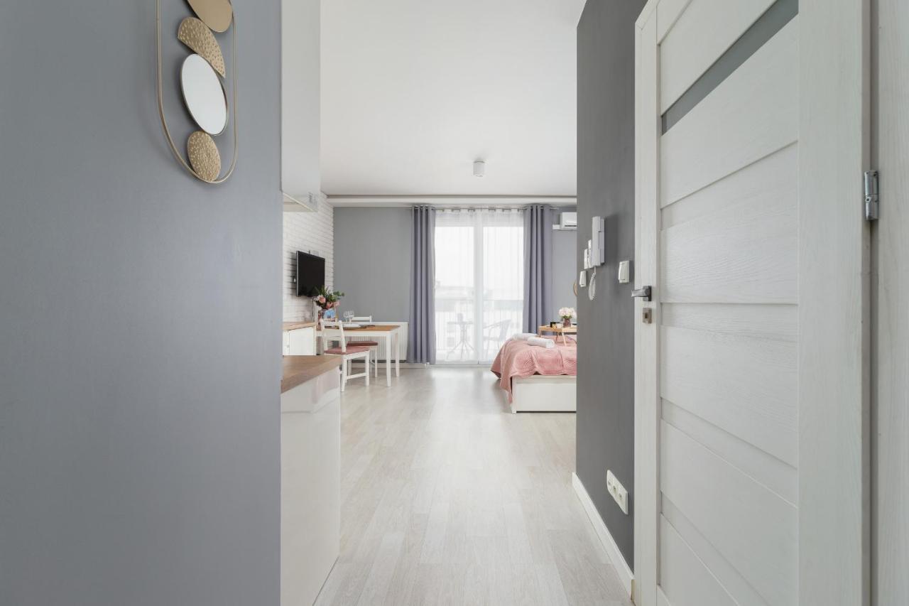 Appartement Dobrego Pasterza With Balcony Cracow By Renters