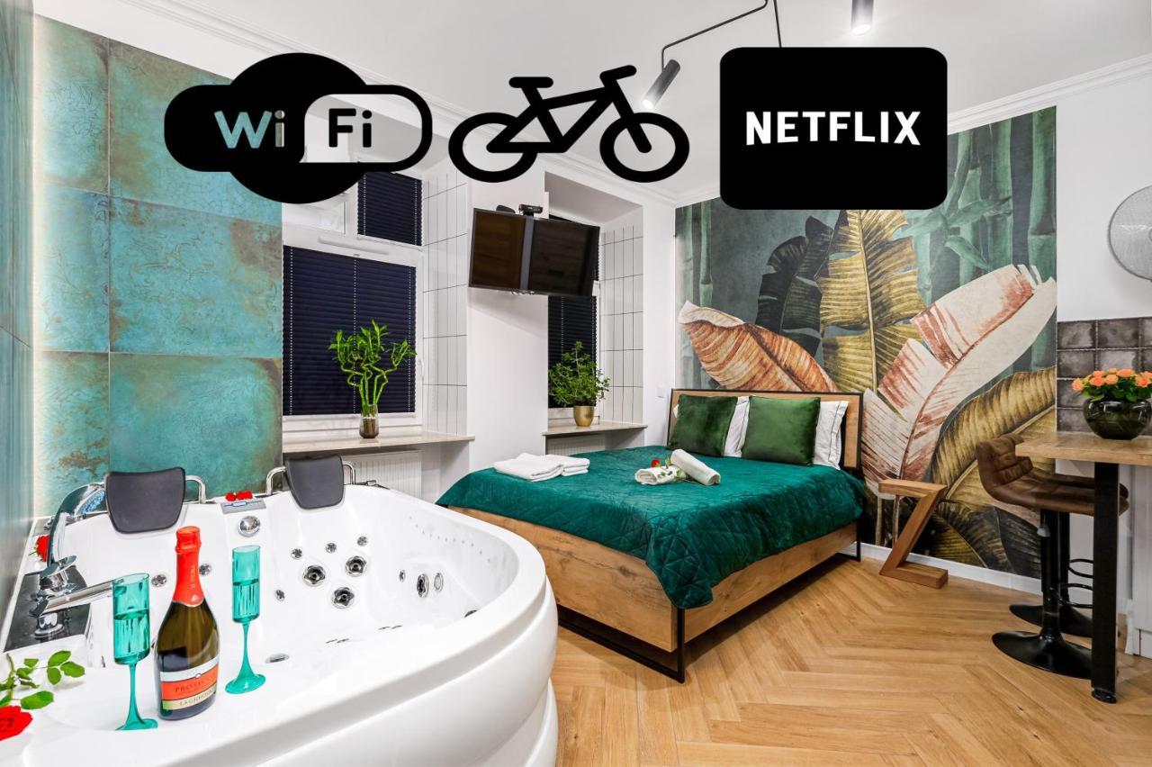 Jacuzzi & Bike Apartment, Appartement *