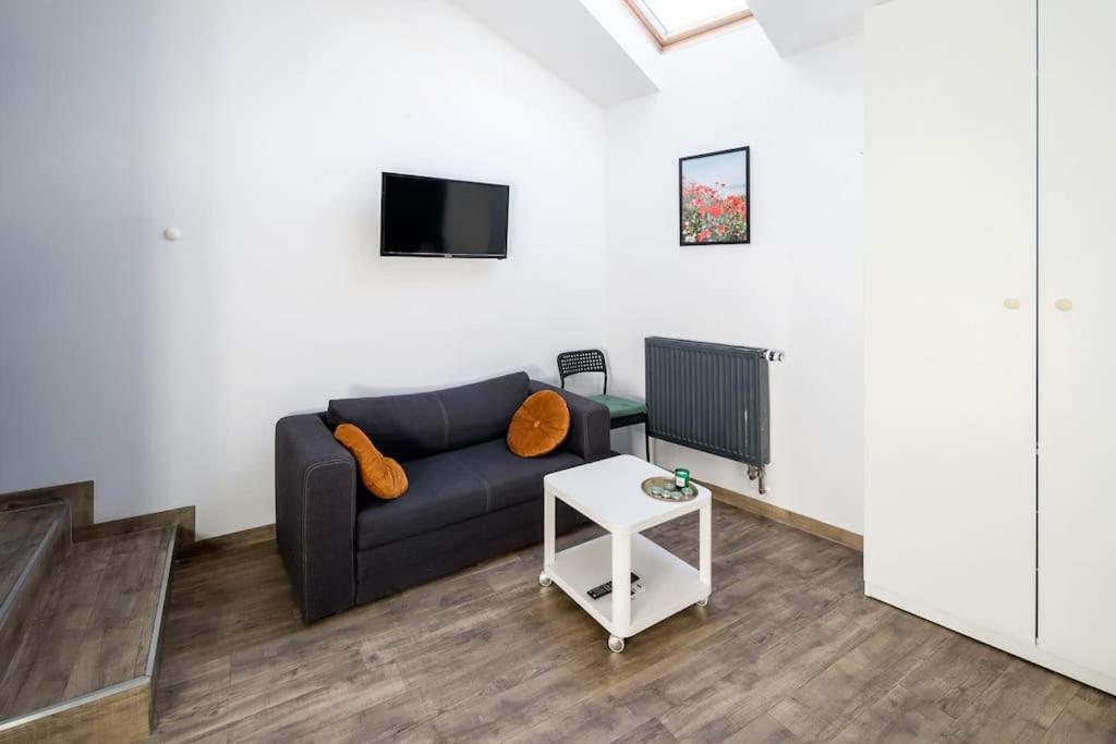 Modern In The Very Location 20 Apartment *
