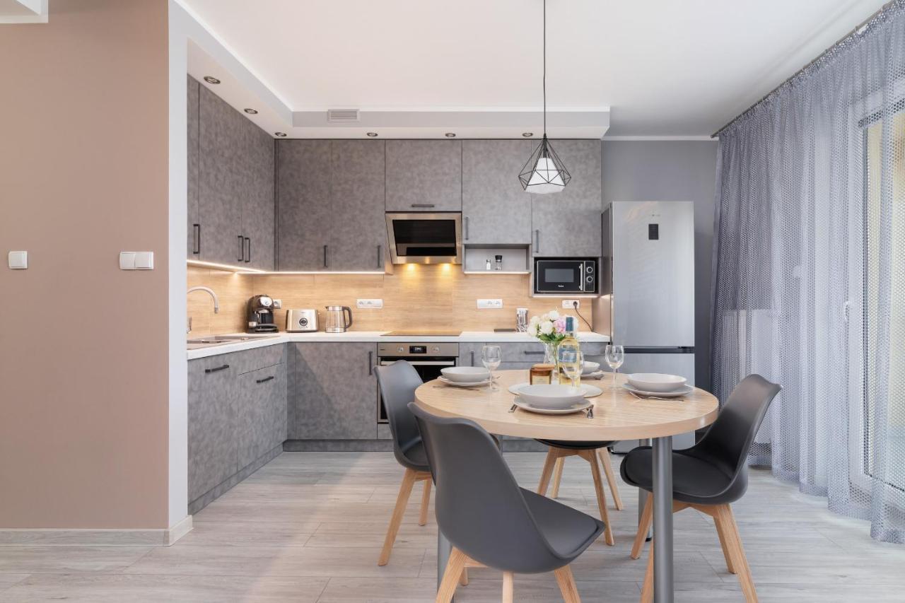 Appartement Business For Office Kolaczy By Renters *