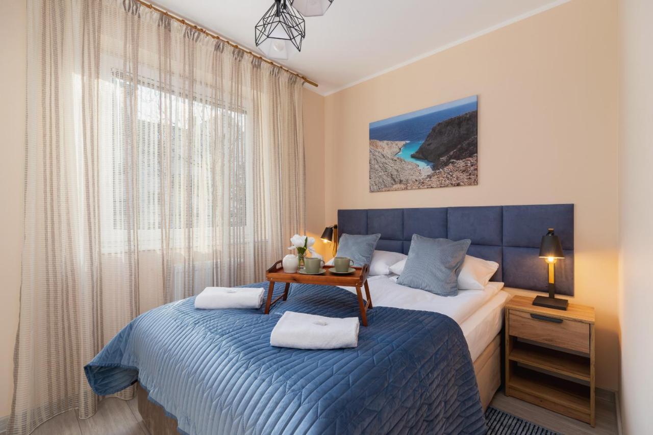 Business For Office Kolaczy By Renters Appartement *