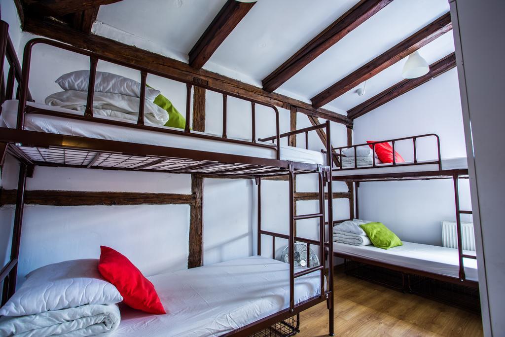 Hostel Pink Panther's