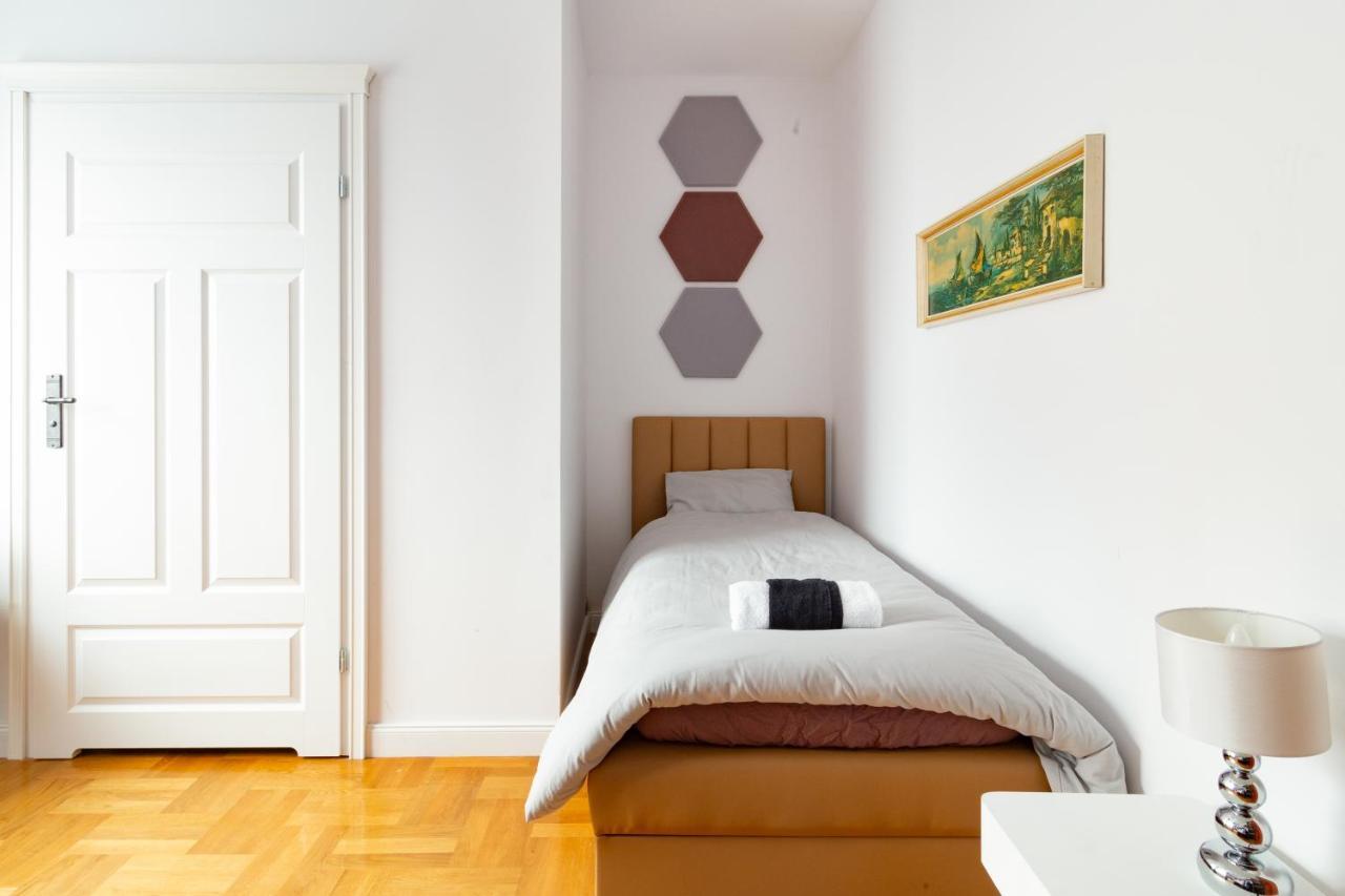 The Castle & - Free Parking - (adults Only) Apartamento *