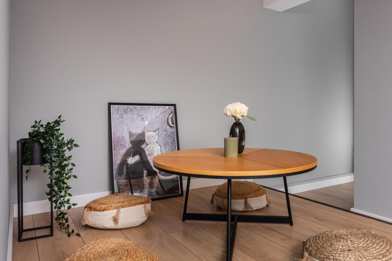 Apartment Felicjanek 15 - By Upstairs *