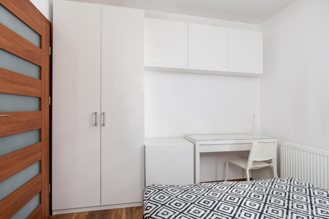 Apartamento Zablocie Location To Explore Cracóvia