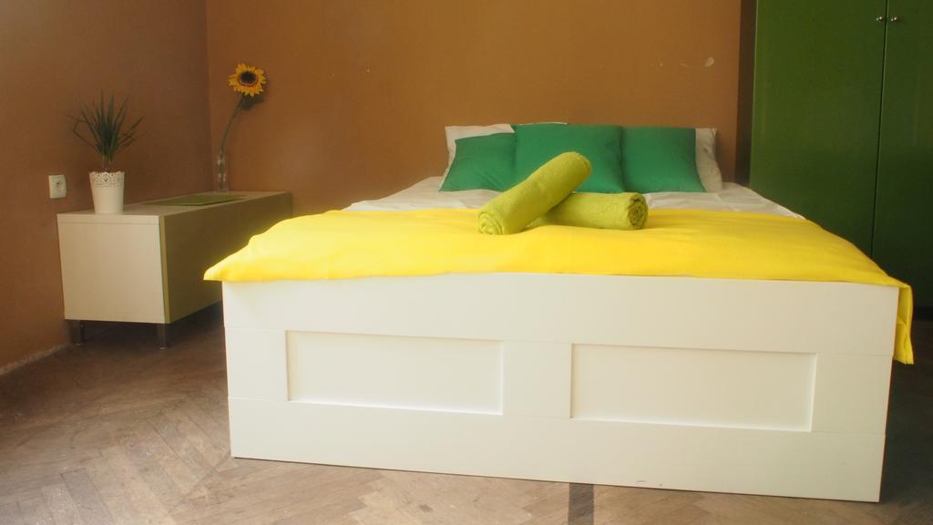 Aparthotel Color 2*