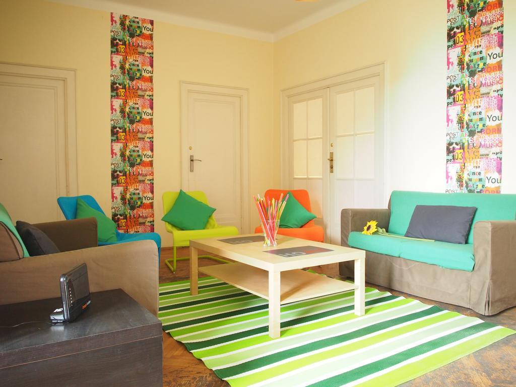 Color Aparthotel 2*