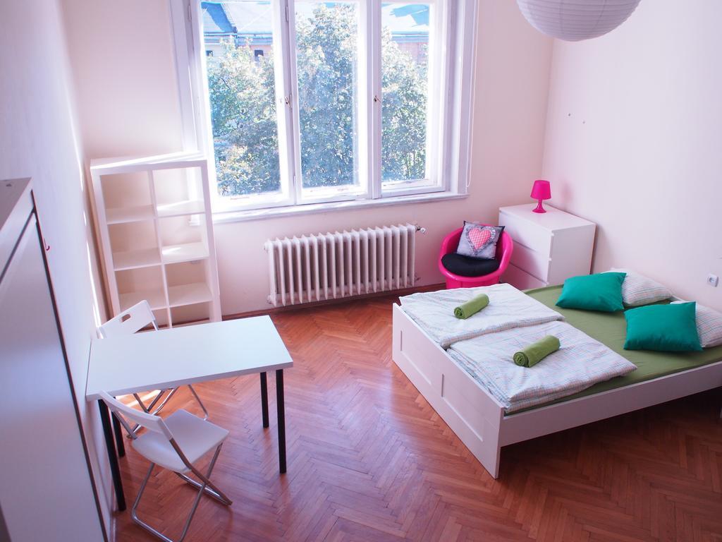 Aparthotel Color 2*