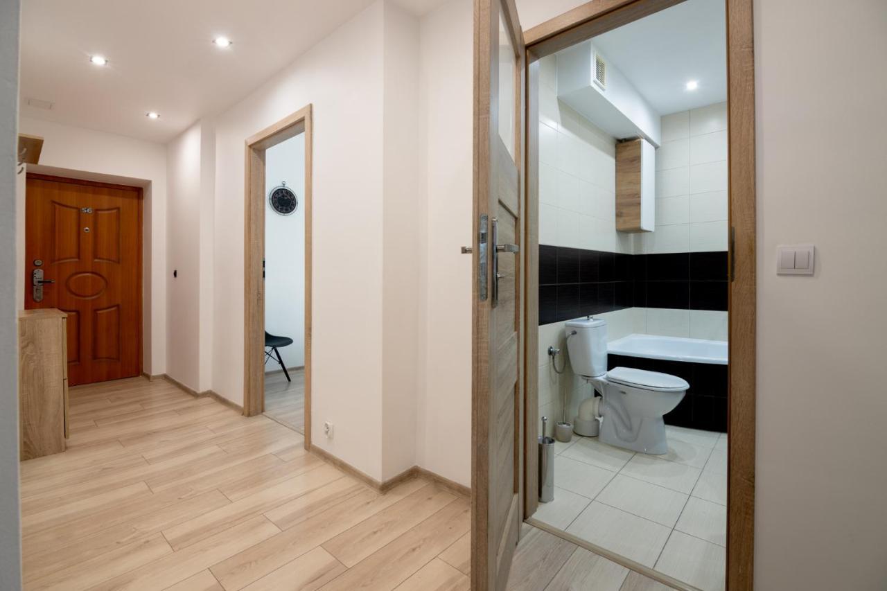 The Soul Of Nowa Huta - Free Garage Apartament