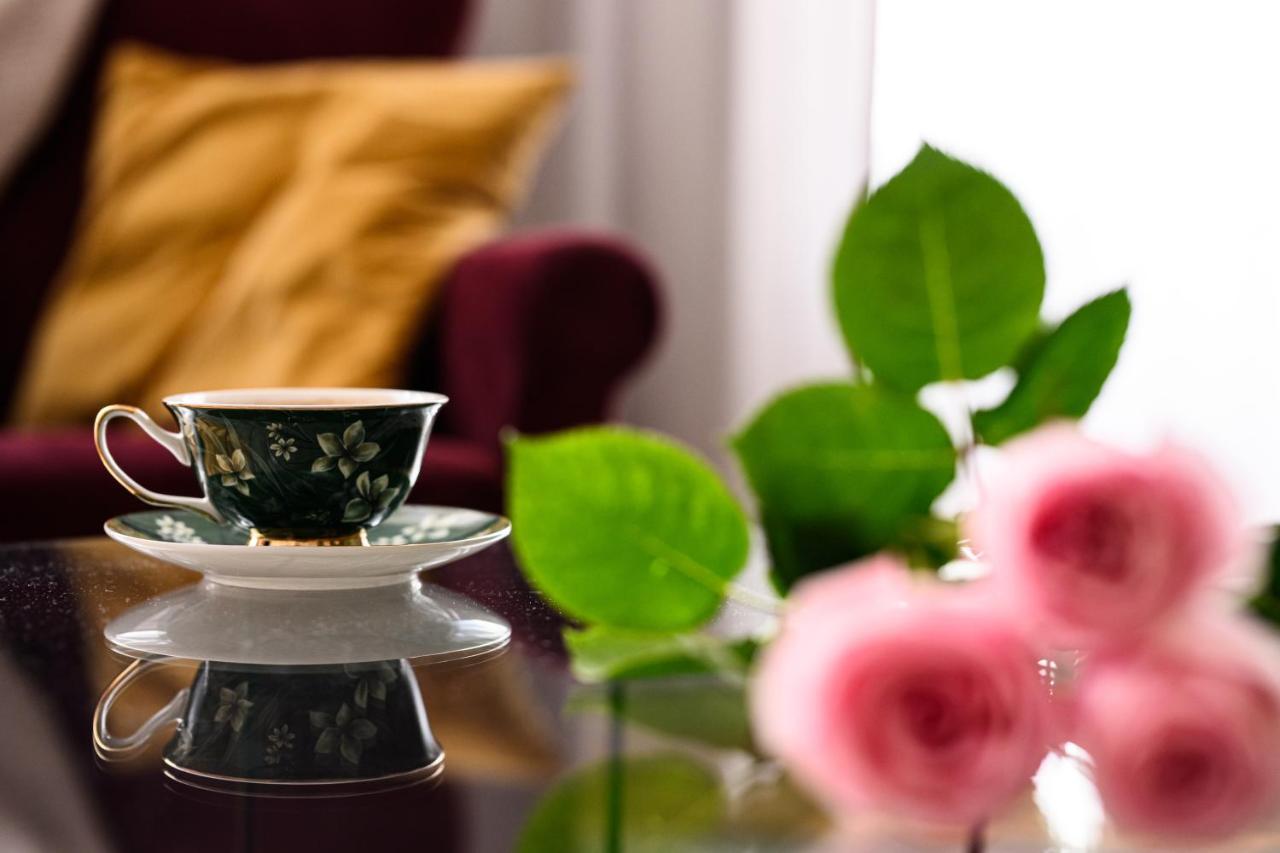 Arts - Old Town Apartment *