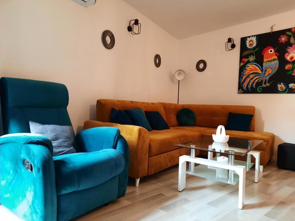 Apartment Exclusive Art *