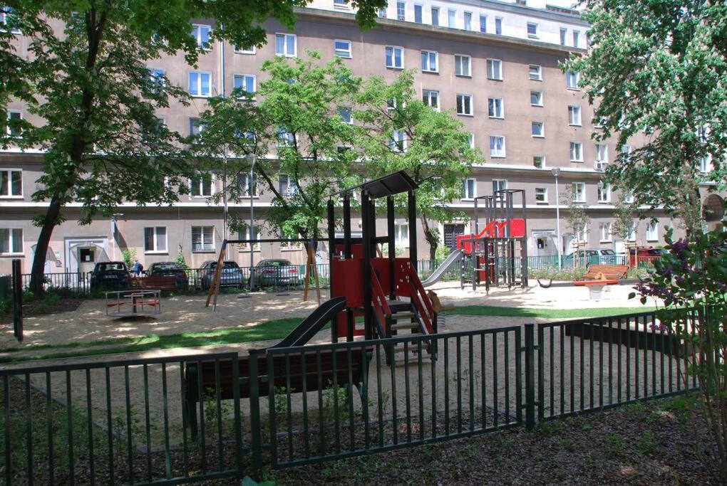 The Soul Of Nowa Huta - Free Garage Apartament *