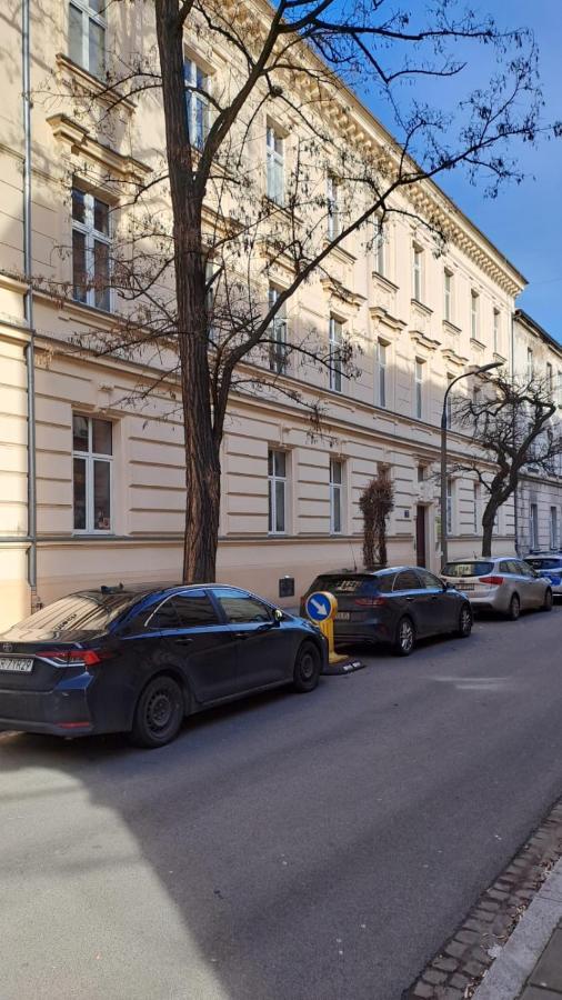 Ground Floor Family Apartment Krakow