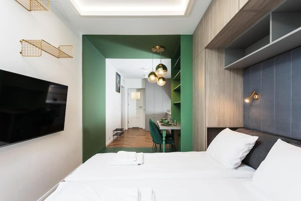 Apartment Verdant Oasis - Old Town - By Upstairs Krakau