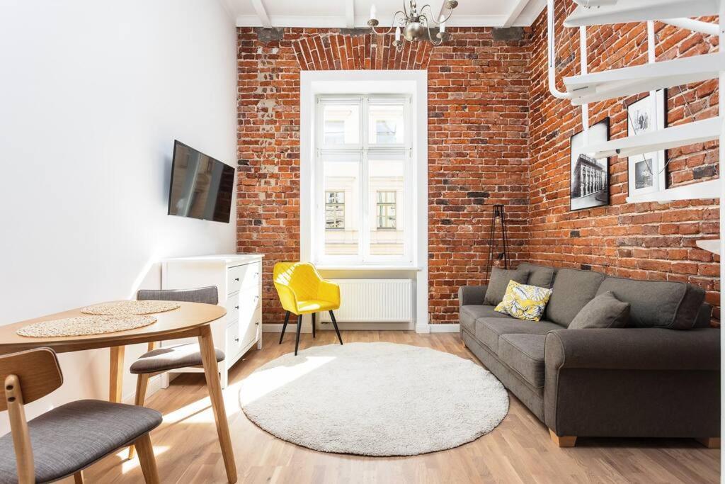 Studio With Entresol In The Old Town Apartamento *