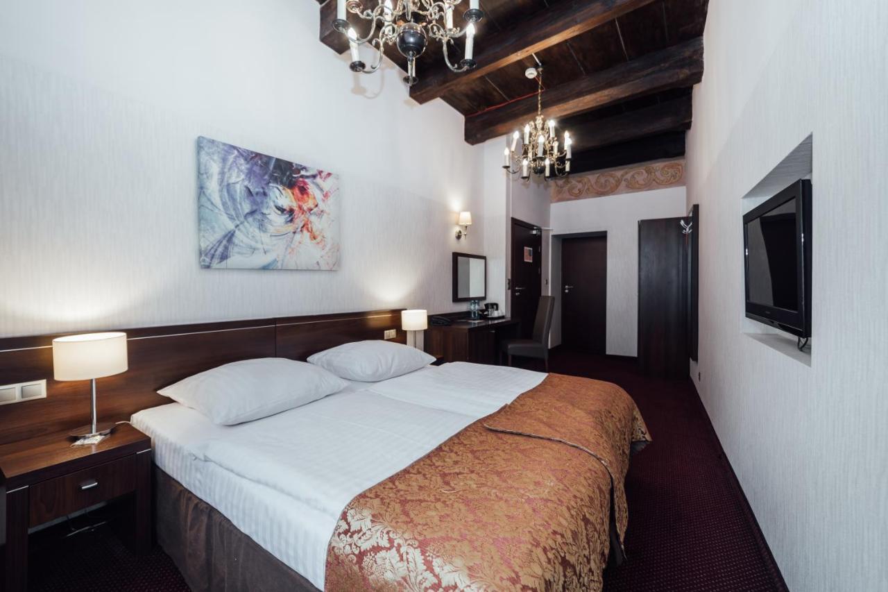 Hotel Rezydent 3*