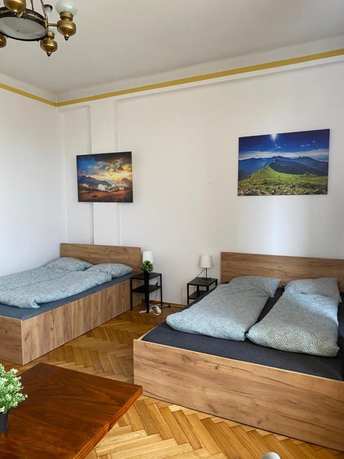 Vintage In Old Town Apartment *