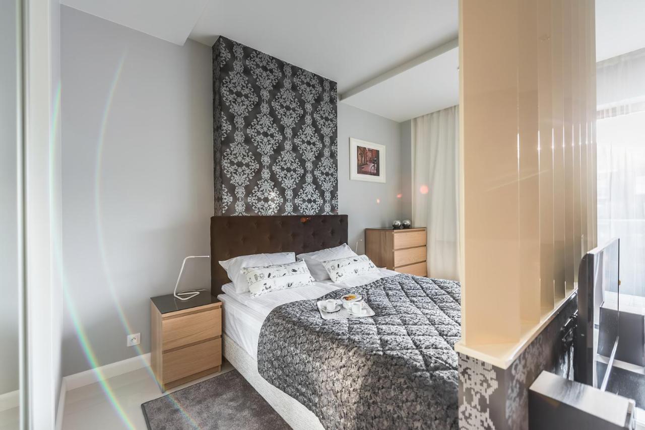 Apartment White Pearl *