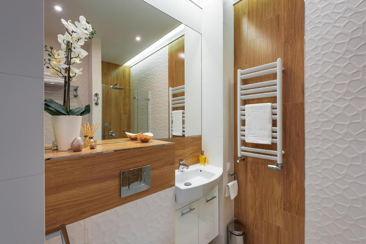 Apartment White Pearl *