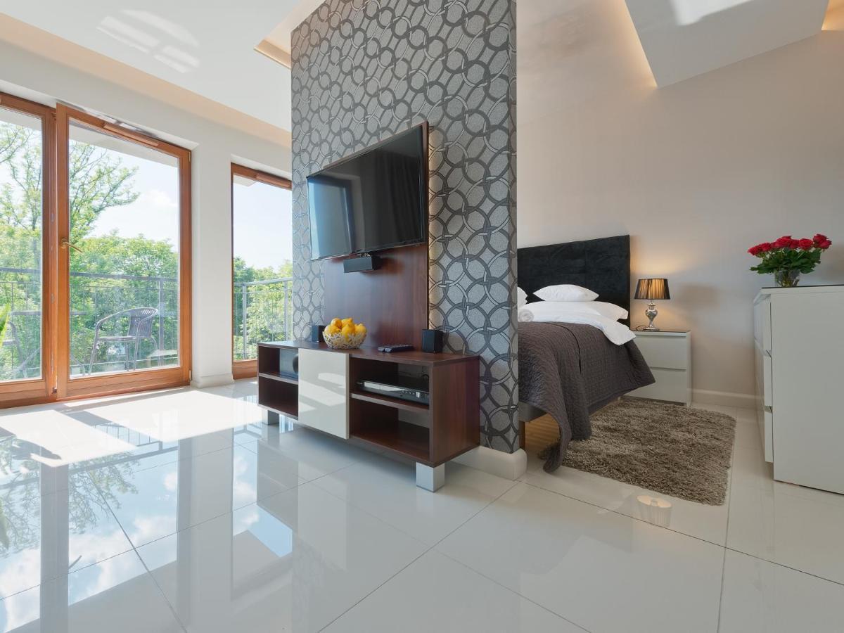 Athome