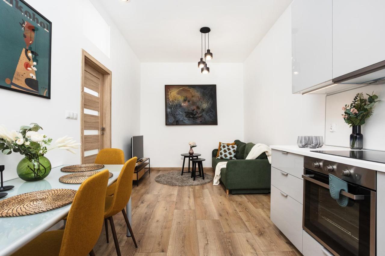 Apartament Bosacka X 1' Main Train & Bus Station - By Upstairs