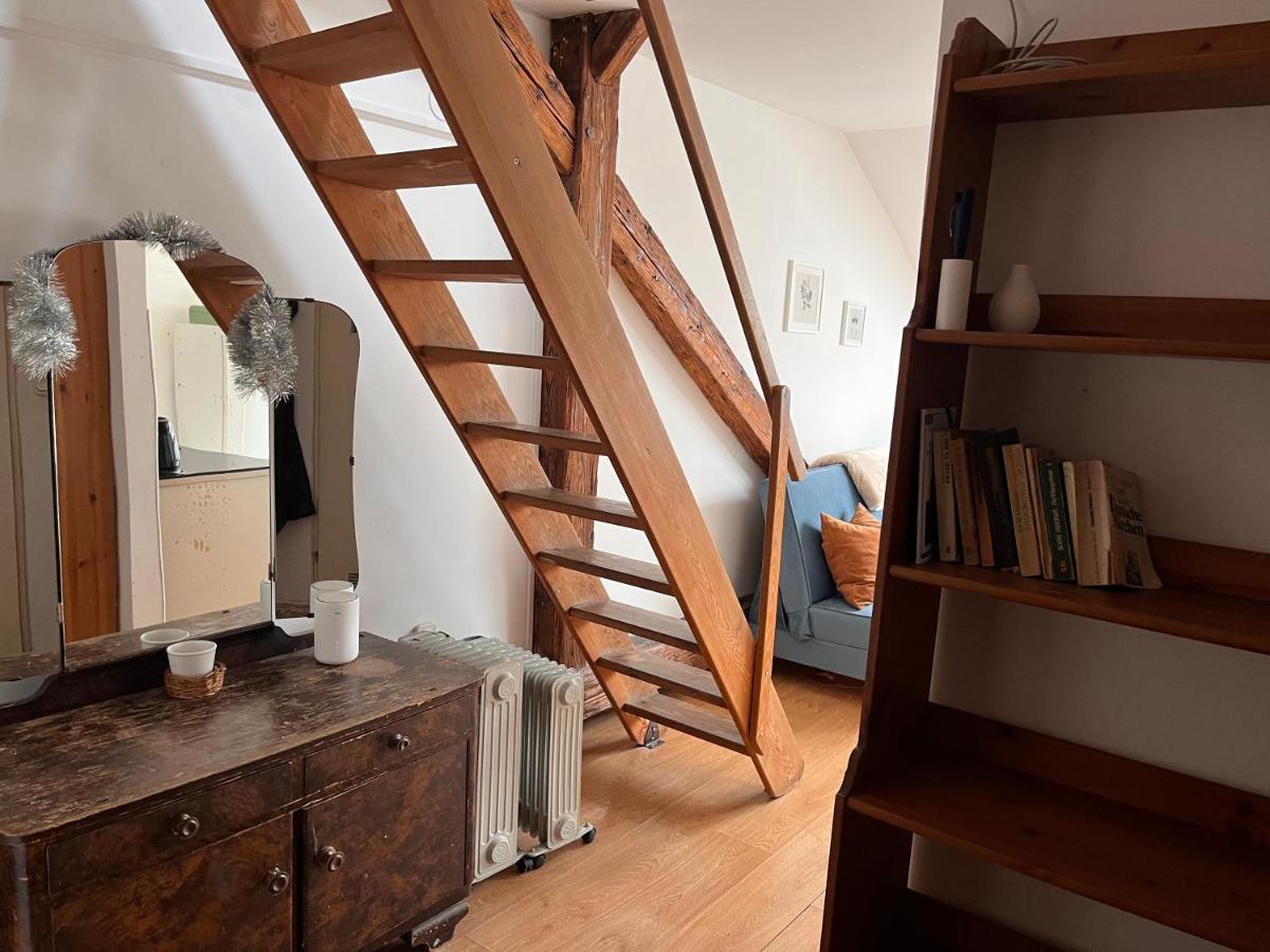 Vieille Apartment *