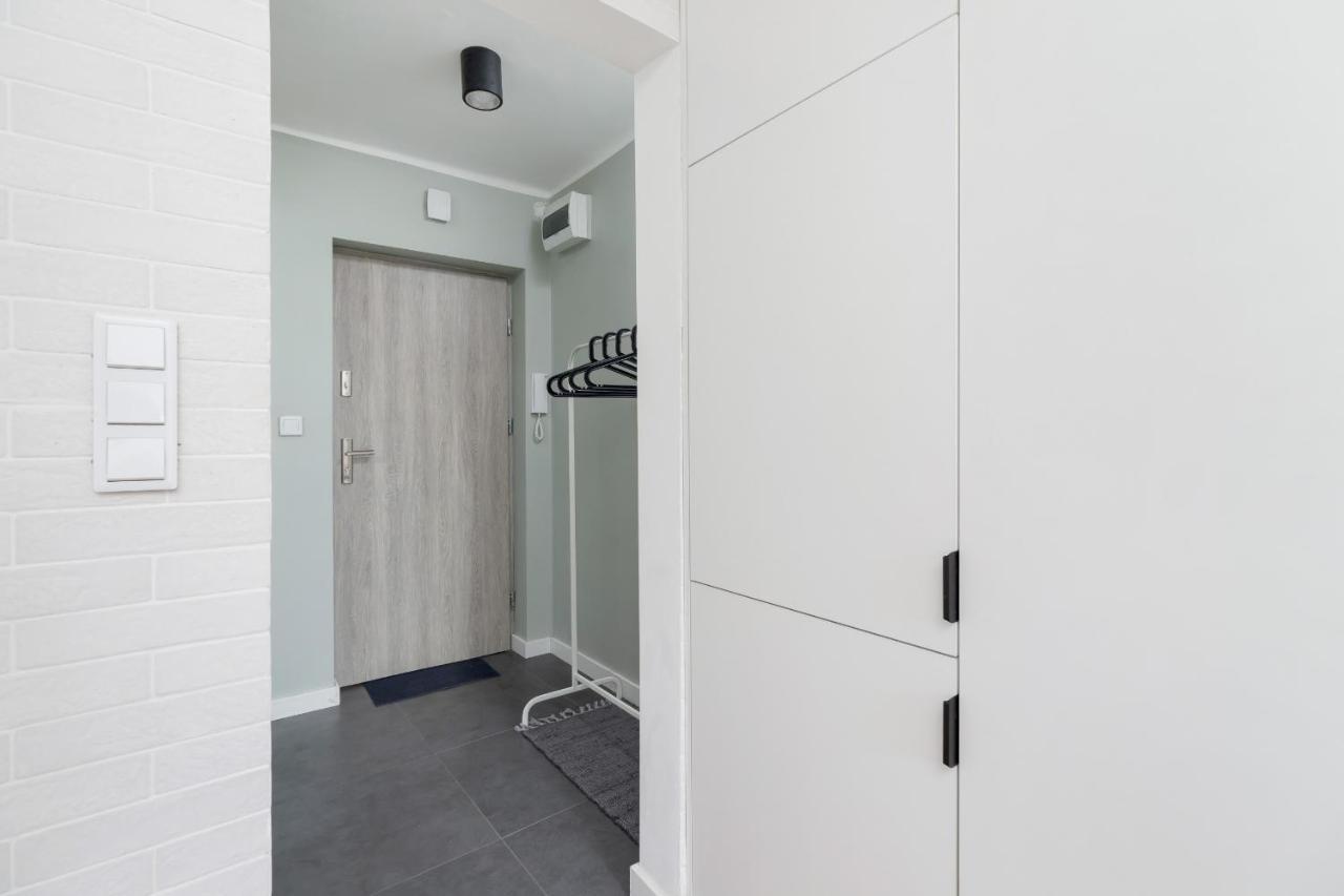 Pet-friendly Cosy Studio Skarbinskiego By Renters Apartment