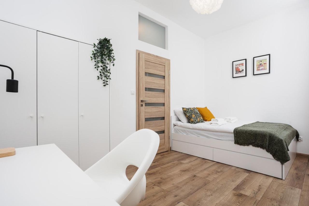 Apartament Bosacka X 1' Main Train & Bus Station - By Upstairs