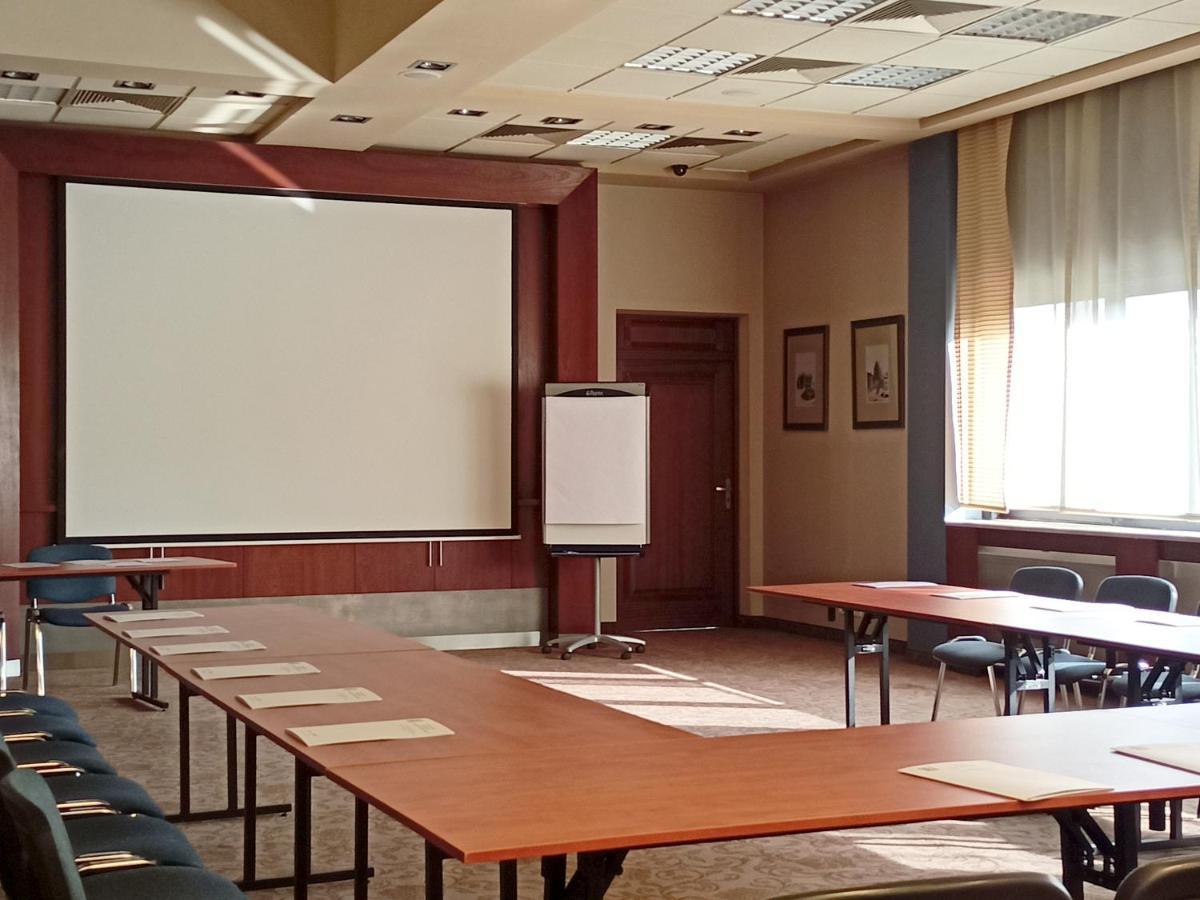 Booking Crown Piast & Spa Kraków
