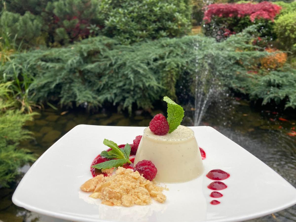 Hotel Booking Crown Piast & Spa 5*