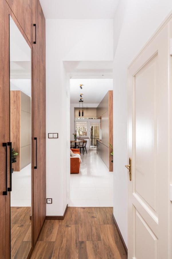 Premium Splendid Old Town - By Upstairs *