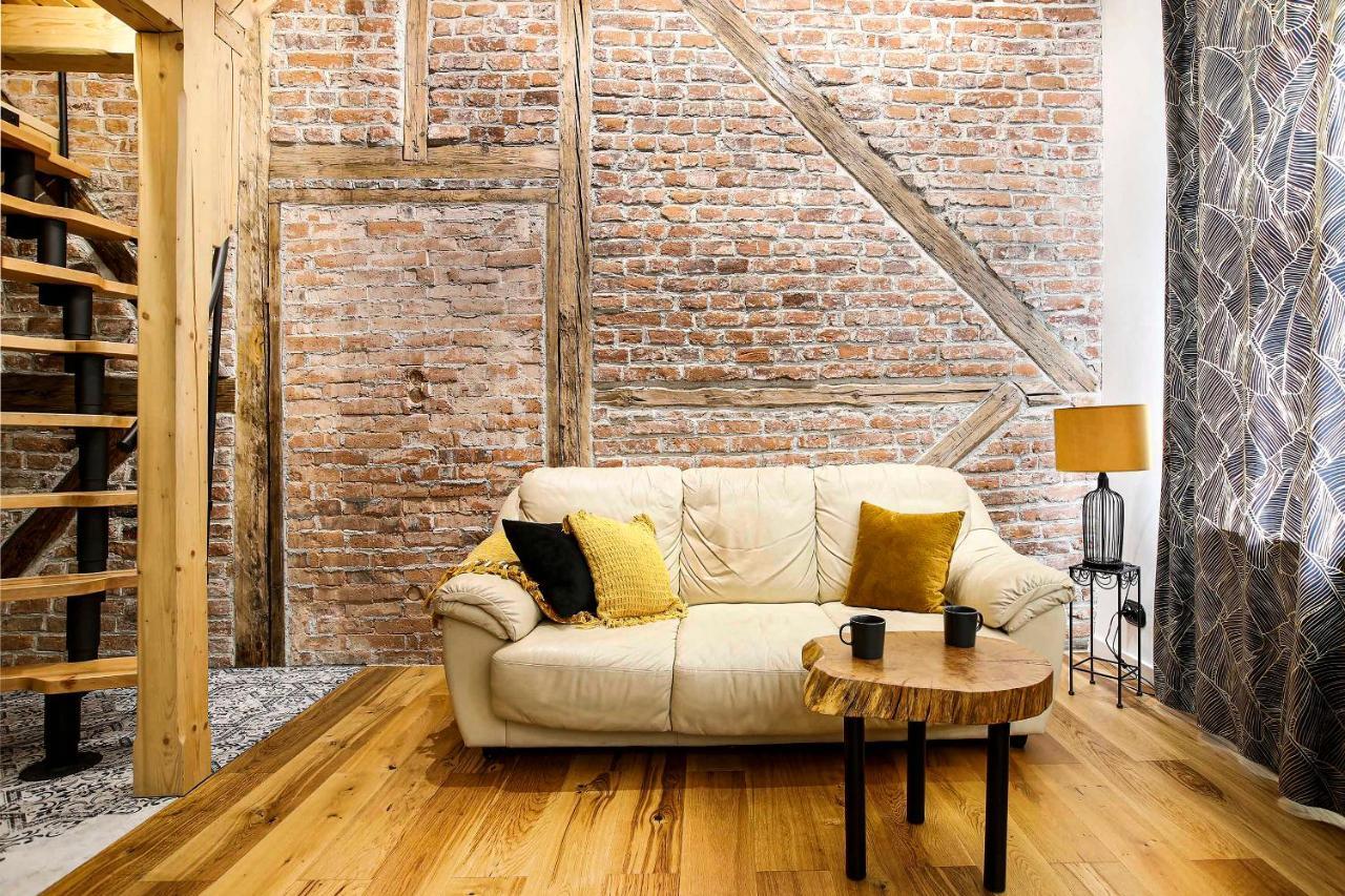Charming With Air Conditioning, Old Town & Kazimierz Apartment Krakow