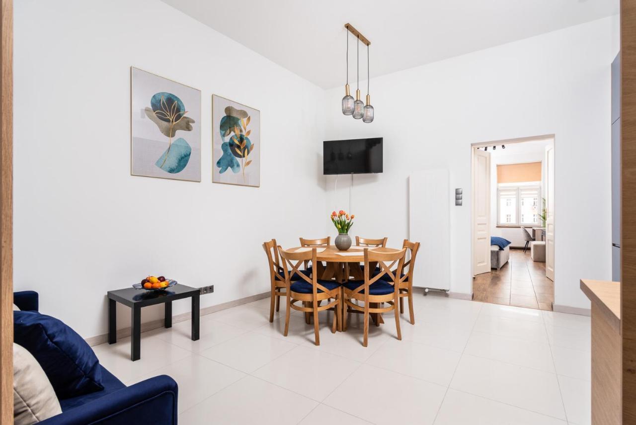 Premium Splendid Old Town - By Upstairs Apartment