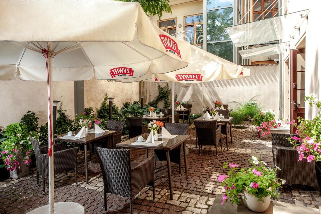 Santi Hotel