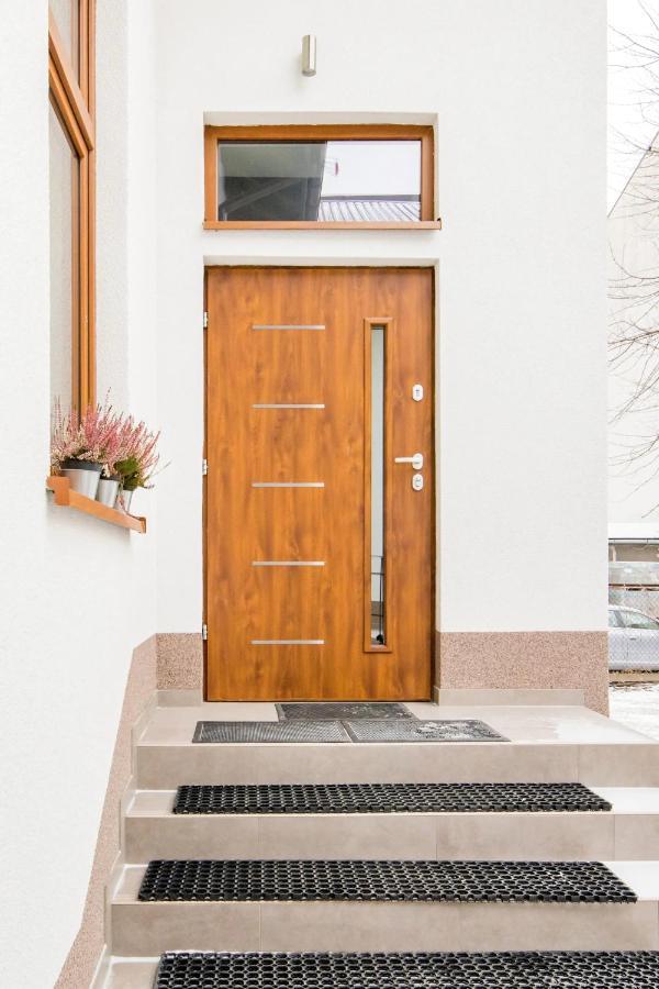 Neo Unique & Bright Apartments, Free Parking, 15min Old Town & Kazimierz - By Homelike * Kraków